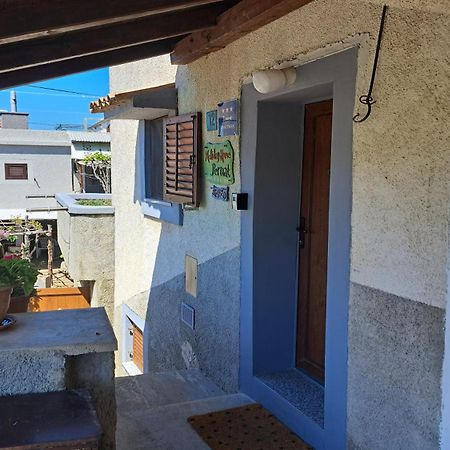 Holiday Home Pernata Εξωτερικό φωτογραφία