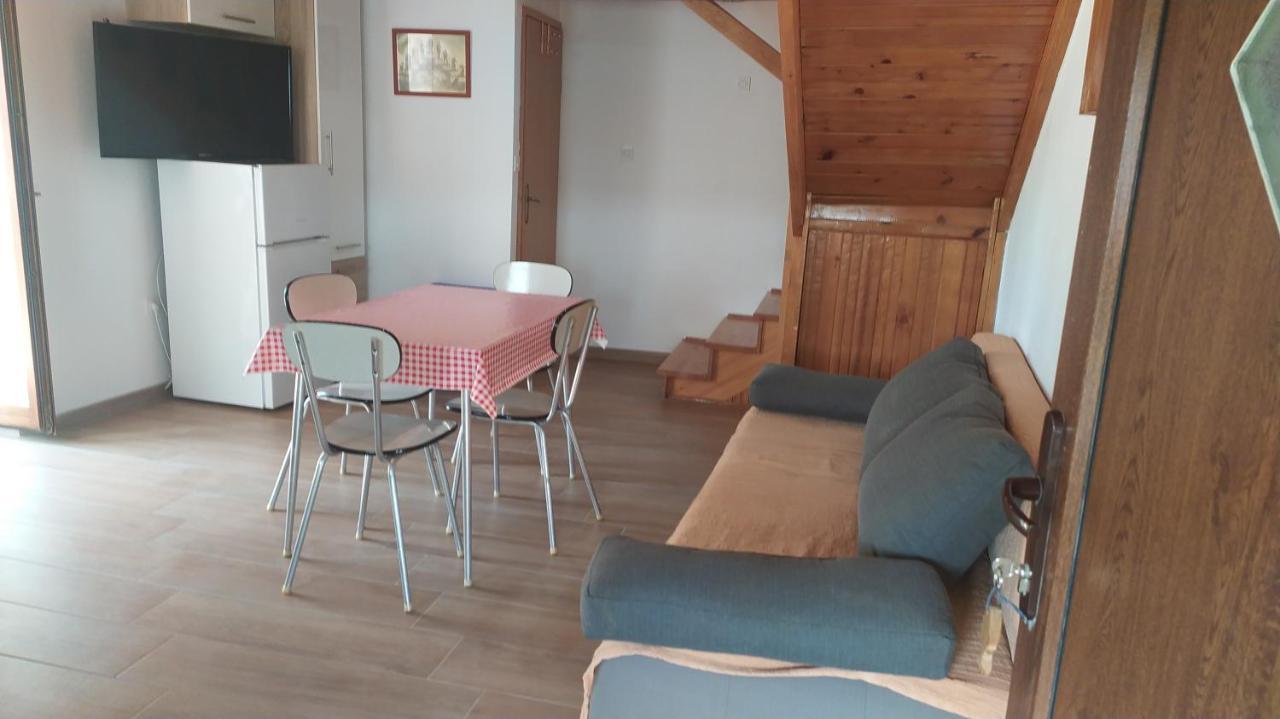 Holiday Home Pernata Εξωτερικό φωτογραφία