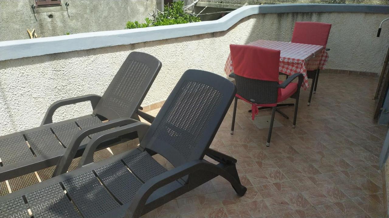 Holiday Home Pernata Εξωτερικό φωτογραφία