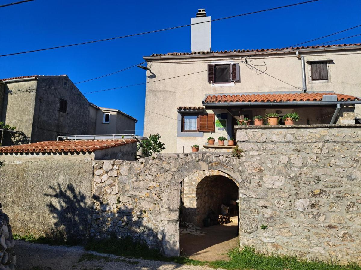 Holiday Home Pernata Εξωτερικό φωτογραφία