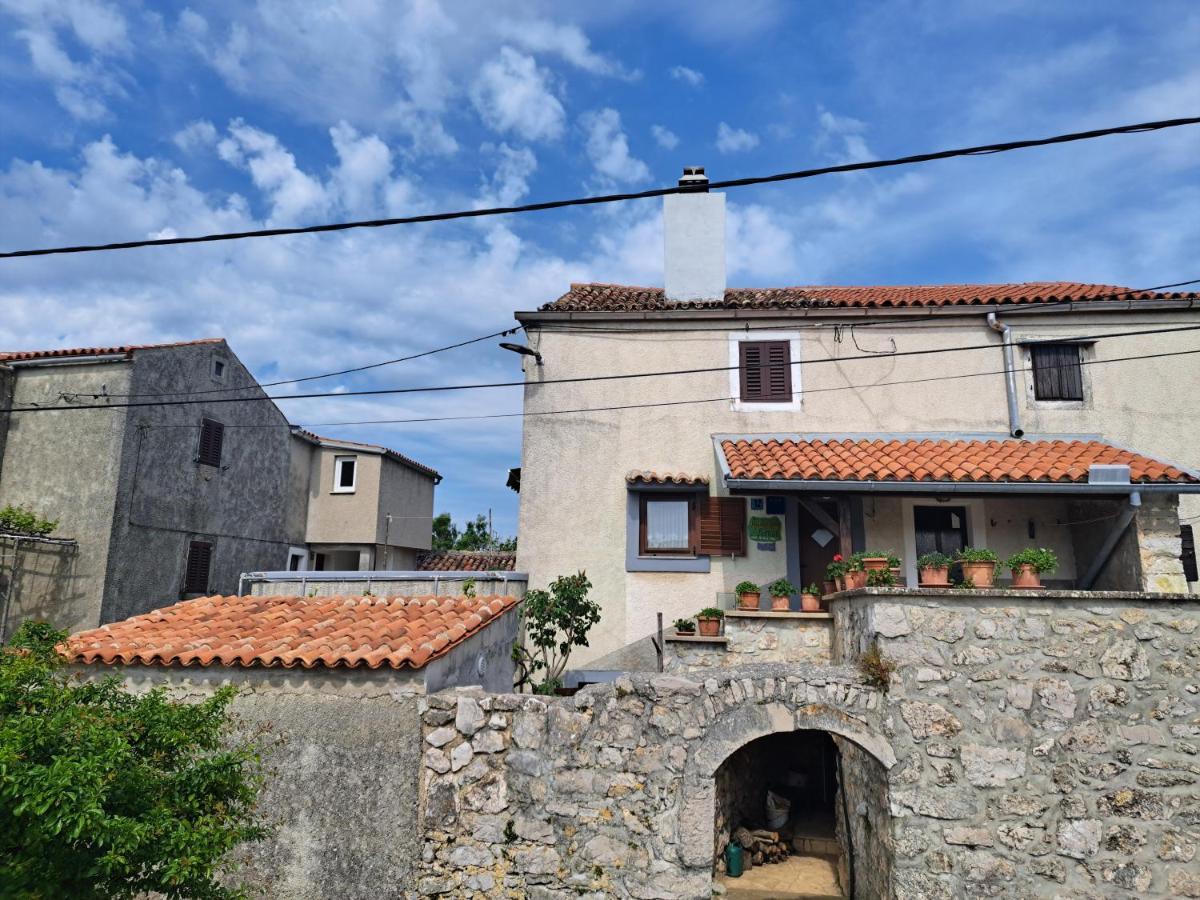 Holiday Home Pernata Εξωτερικό φωτογραφία